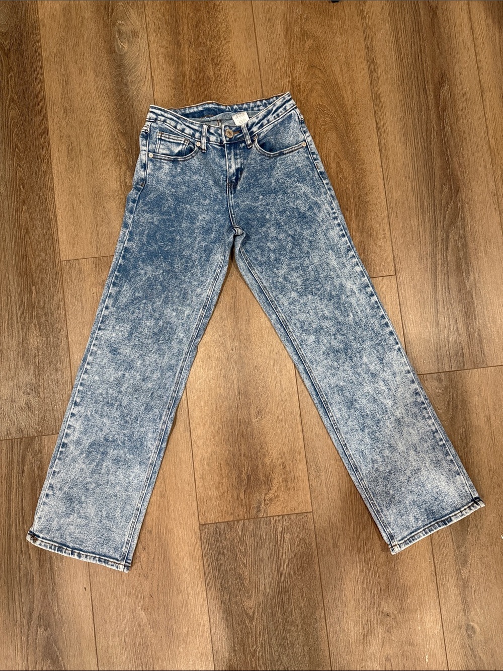 High-Rise Acid Wash Wide-Leg Jeans — Light Blue - Picture 2 of 6
